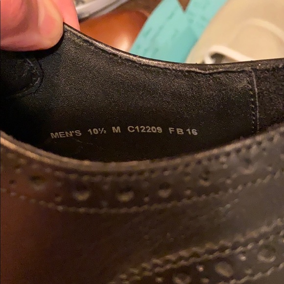 Cole Haan black wingtip dress shoes 10.5 - Picture 7 of 7